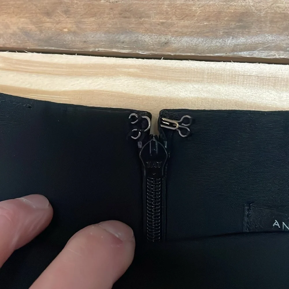 Ann Taylor Factory Size 10 Elegant Black Form Fitted Midi Dress - Picture 2 of 10